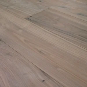 Sylvania Walnut Clarion